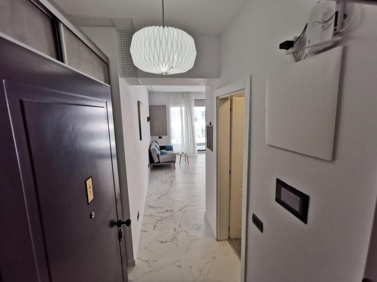 Studio Sea One Beach Apartment Мамая Екстериор снимка